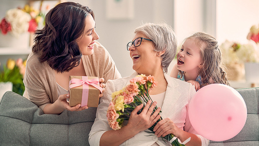 Three Mother's Day Gift Tips: Simple But Can Make Mom Happy All Day Long