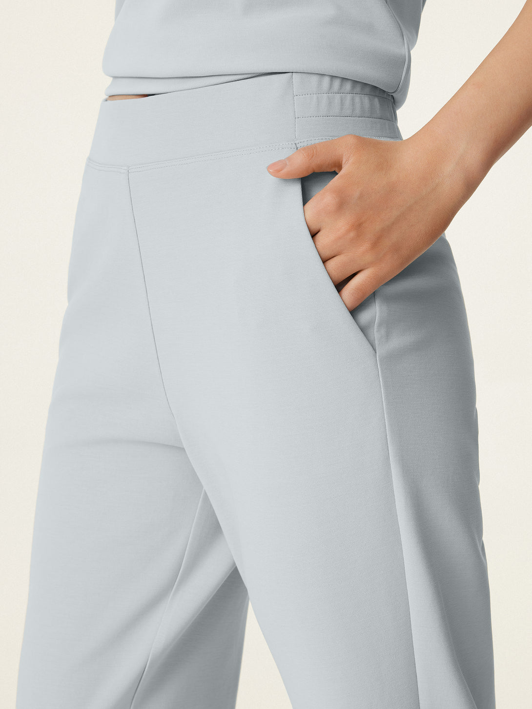 Mid Rise Pull-on Tapered Pants with Pockets