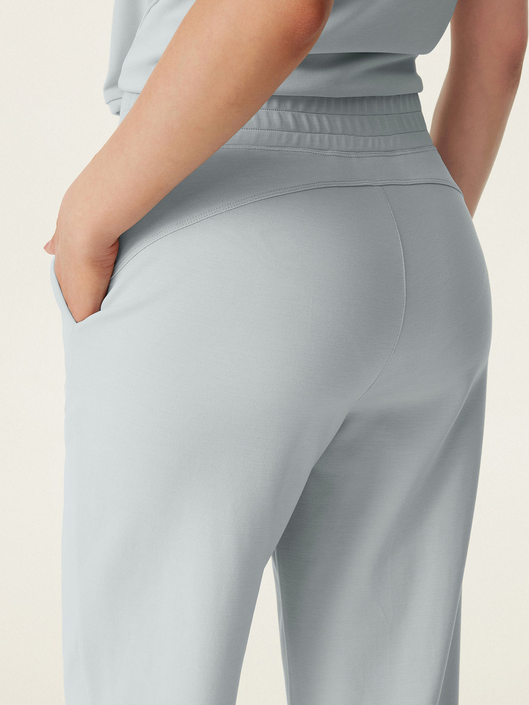 Mid Rise Pull-on Tapered Pants with Pockets