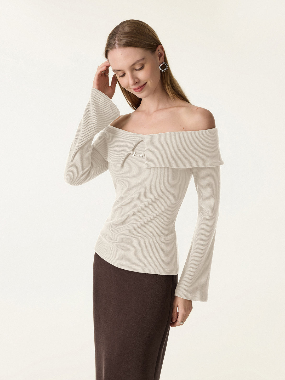 Non-Slip Metal Chain Detail Cold Shoulder Brami