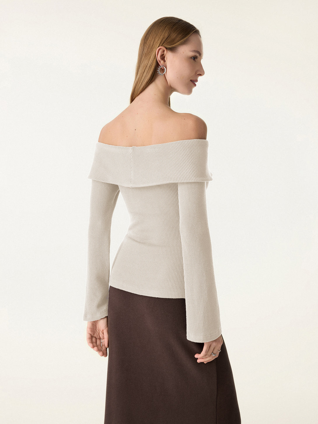 Non-Slip Metal Chain Detail Cold Shoulder Brami