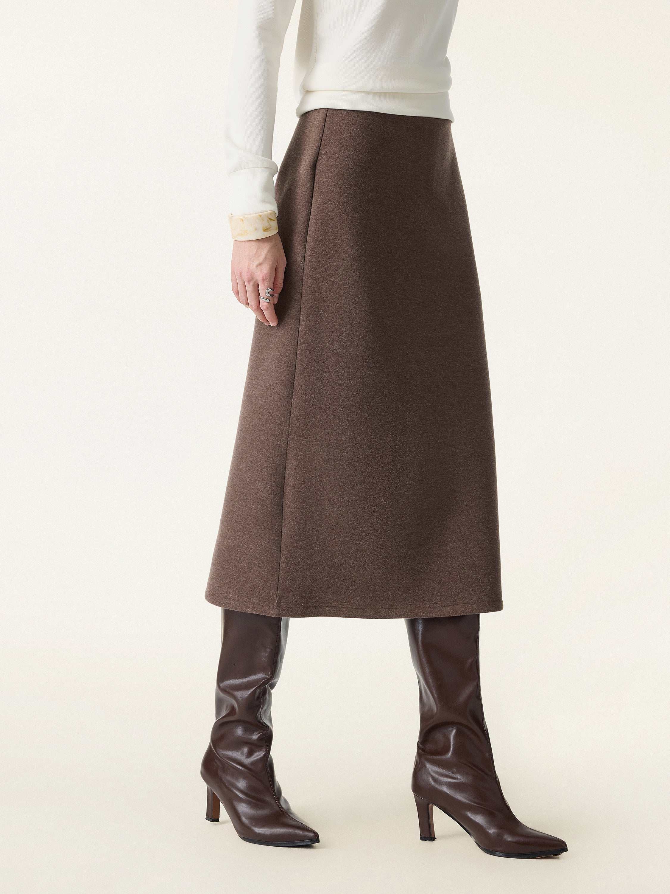Slimming line Pull on Midi Skirt
