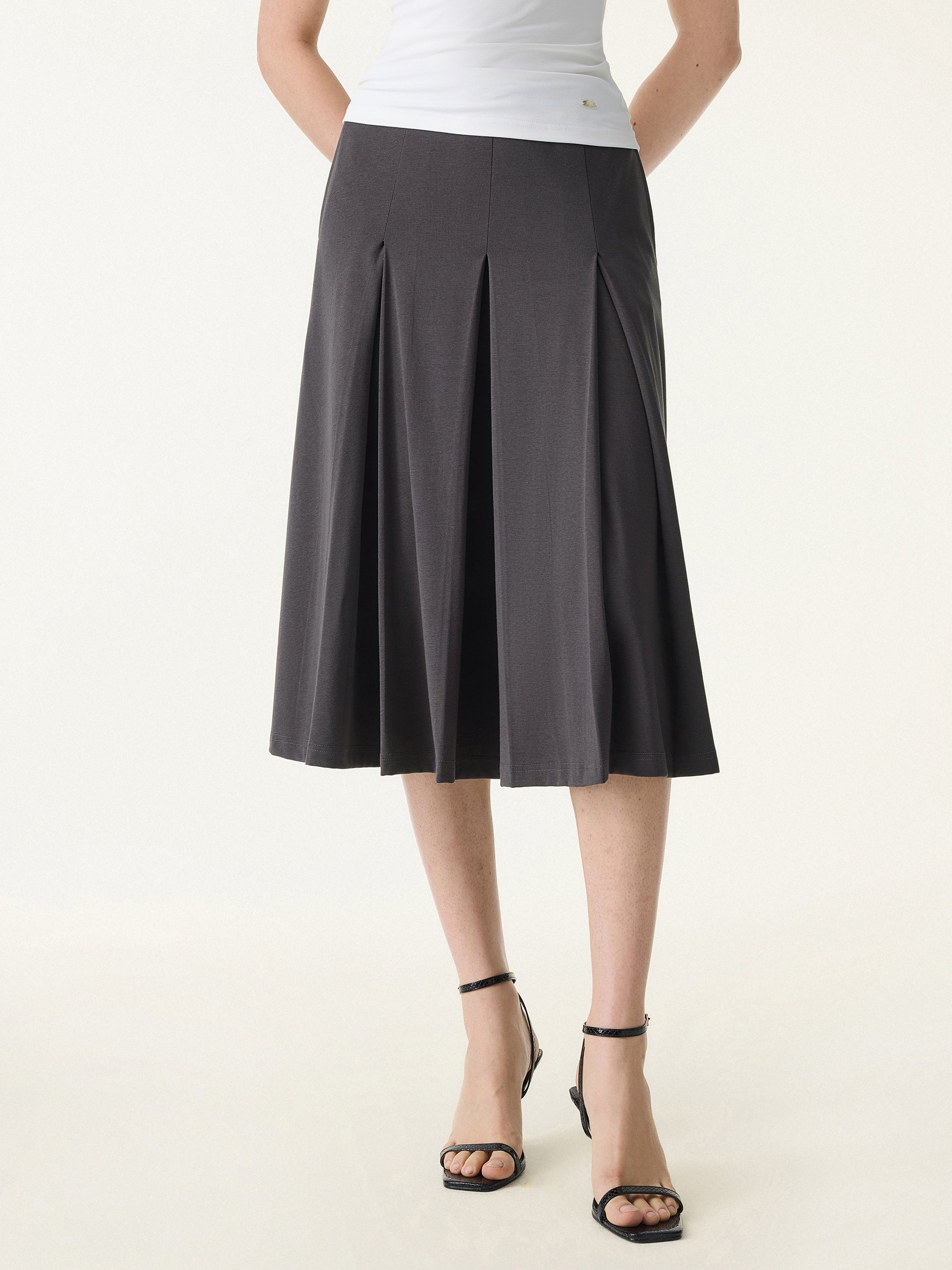 OGL Stretchy Mid Rise A-line Pleated Skirt with Pockets – OGLmove