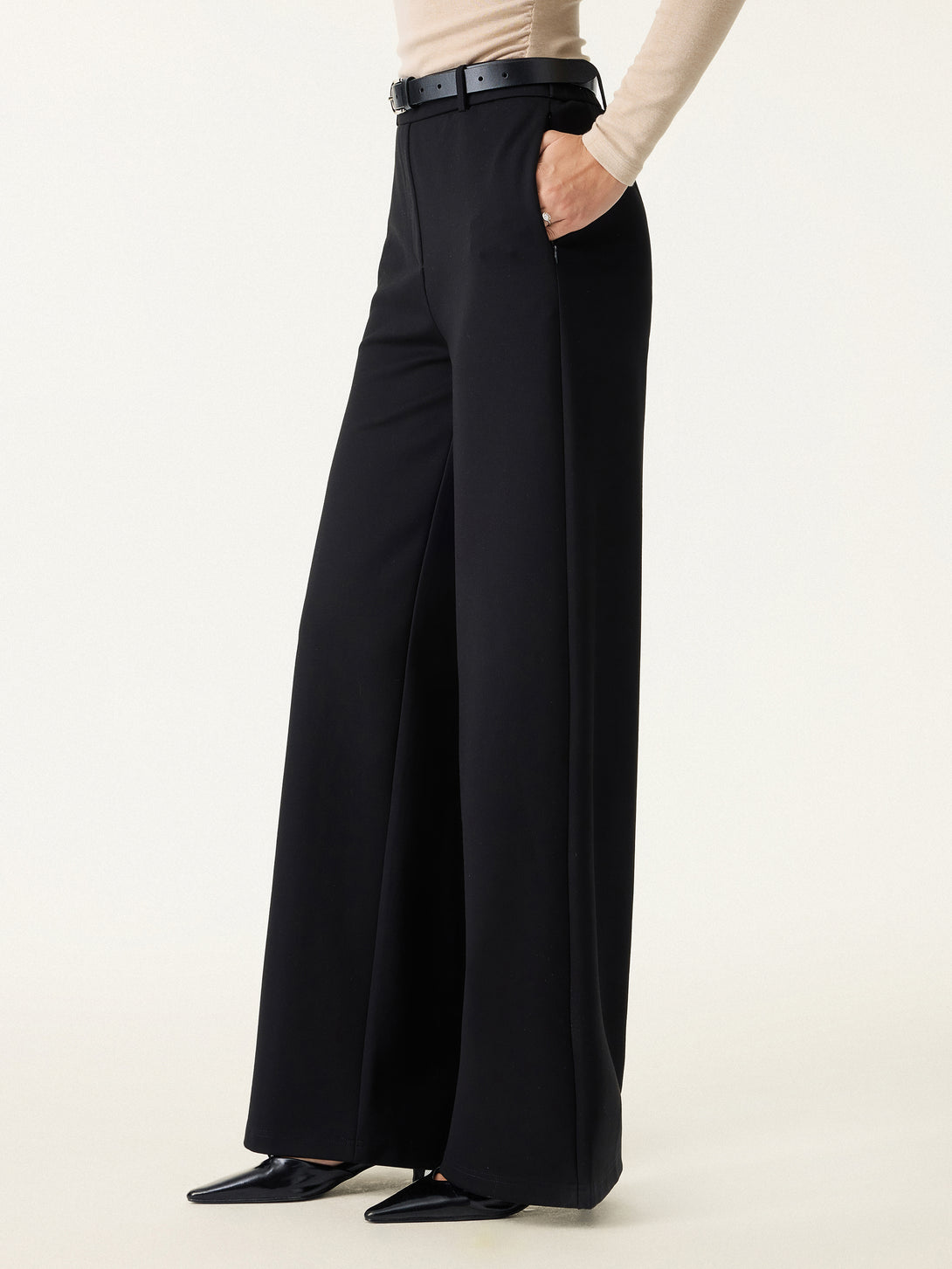 Slim Ponte The Empower Pant