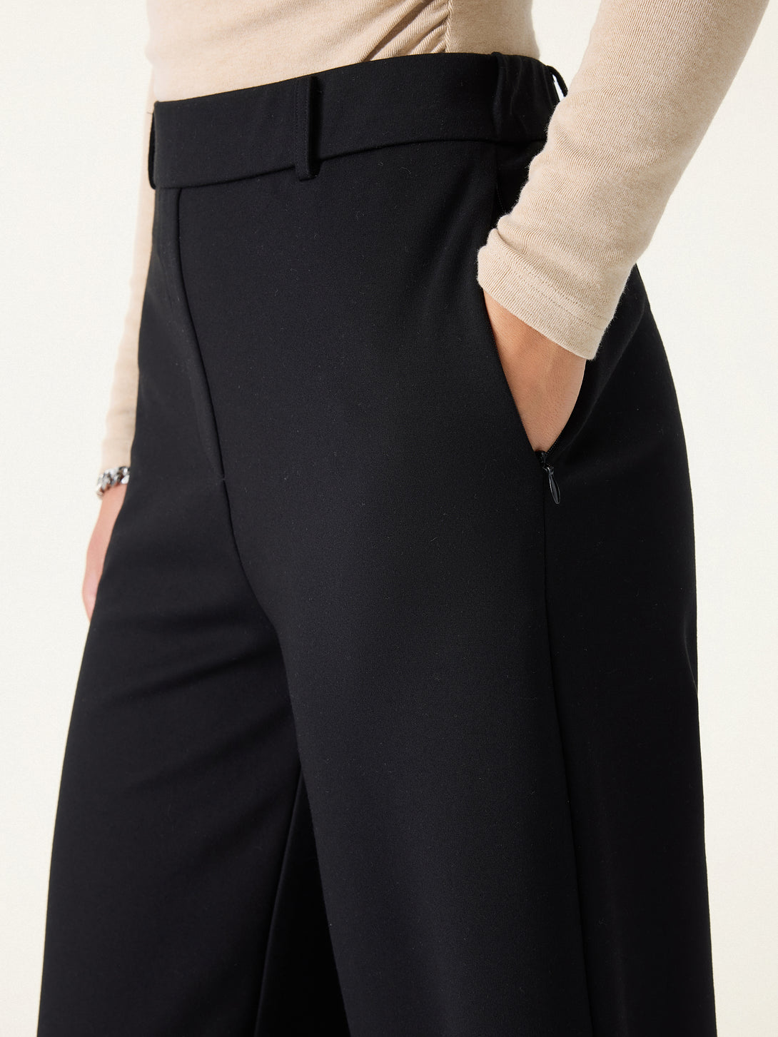 Slim Ponte The Empower Pant