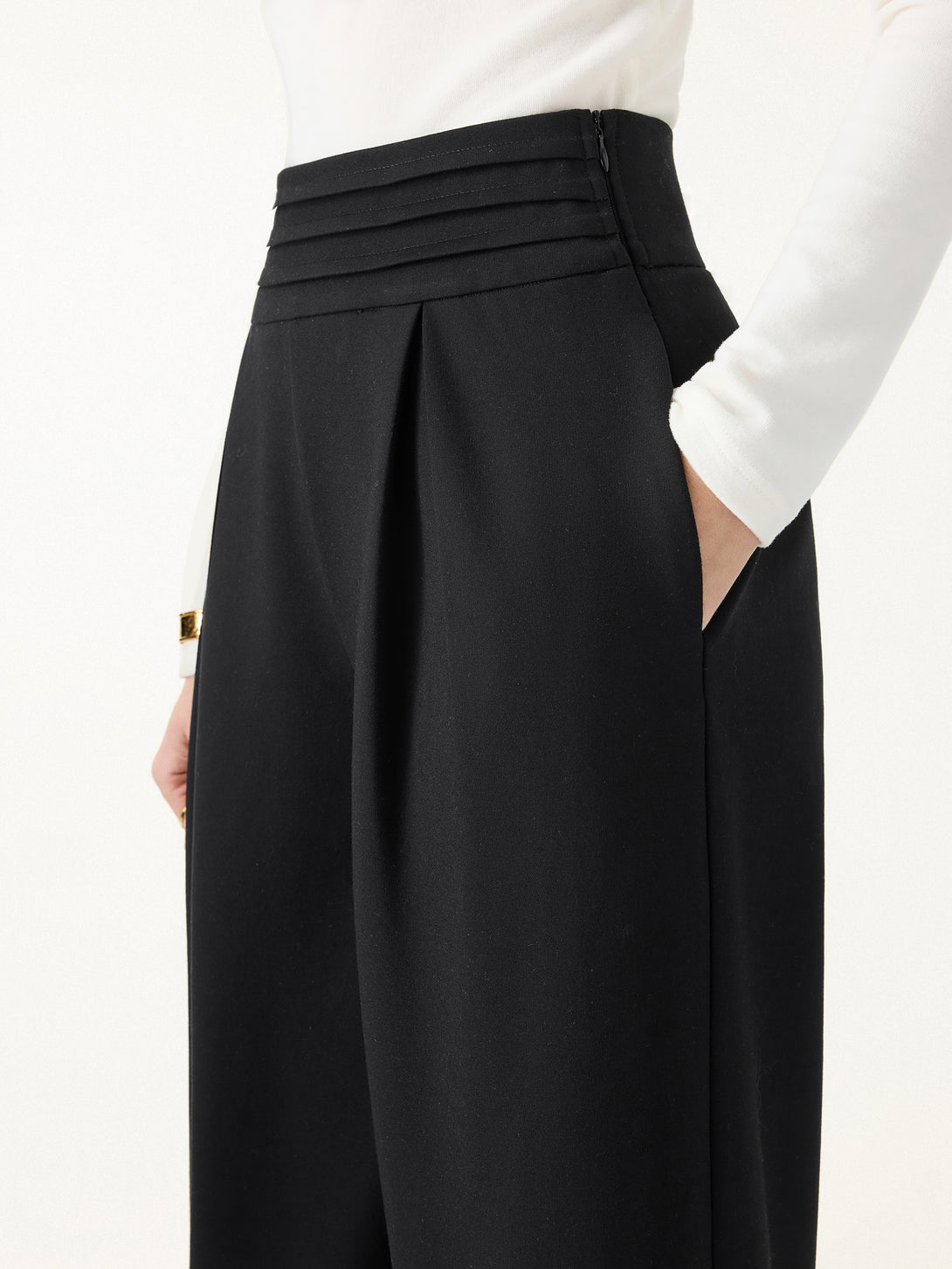 Chic High Rise Wide Leg Trousers with Pockets