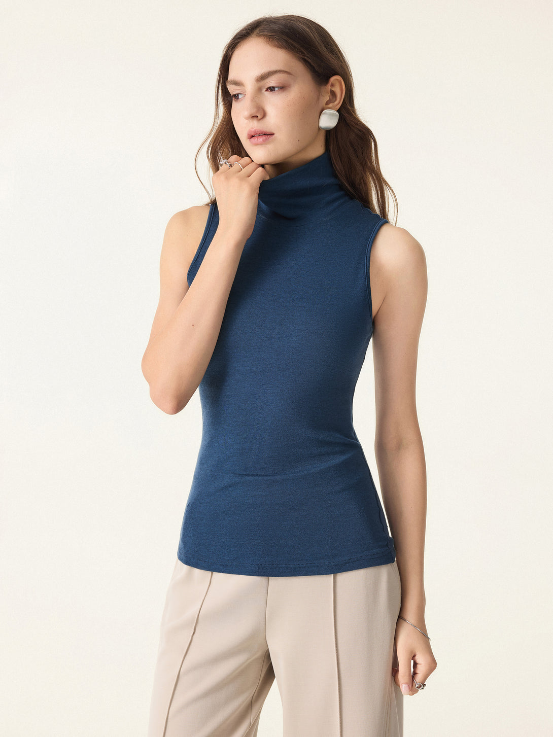 Lyocell Cashmere Sleeveless Turtleneck Brami