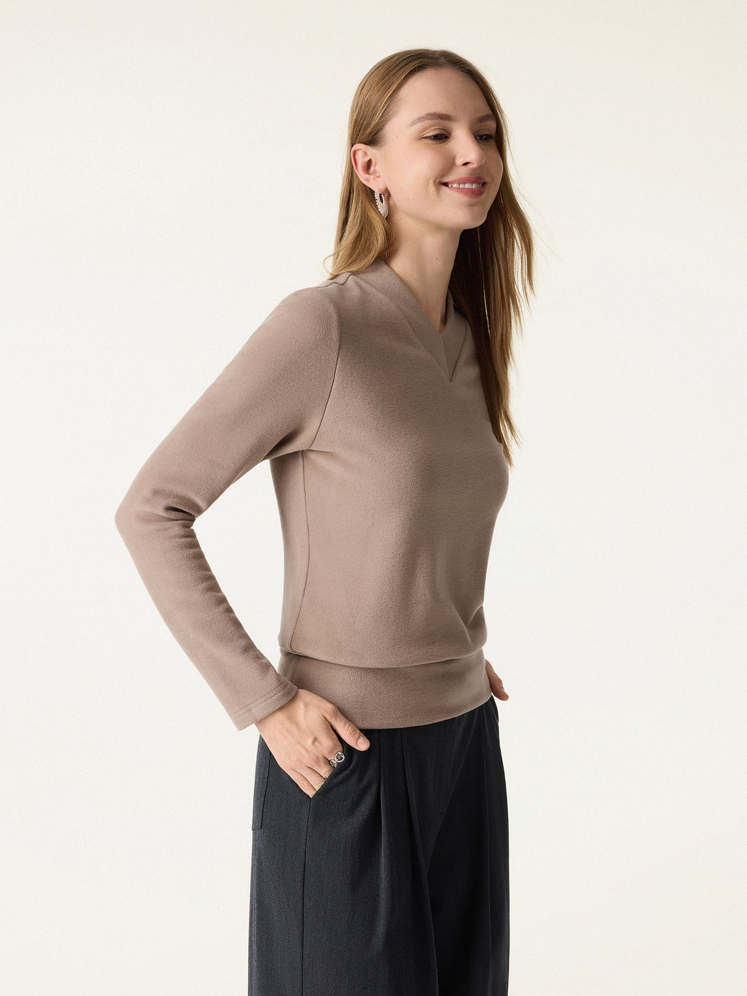 MaxWarm V-neck Long Sleeve Brami with Banded Hem