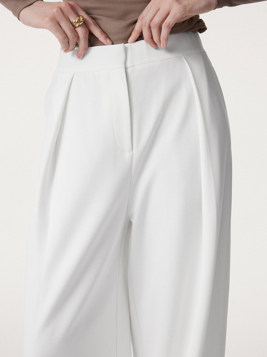 2Pcs Set Scoop Neck Gathered Brami Top & Non-sheer Airy Mid Rise Trouser with Pockets