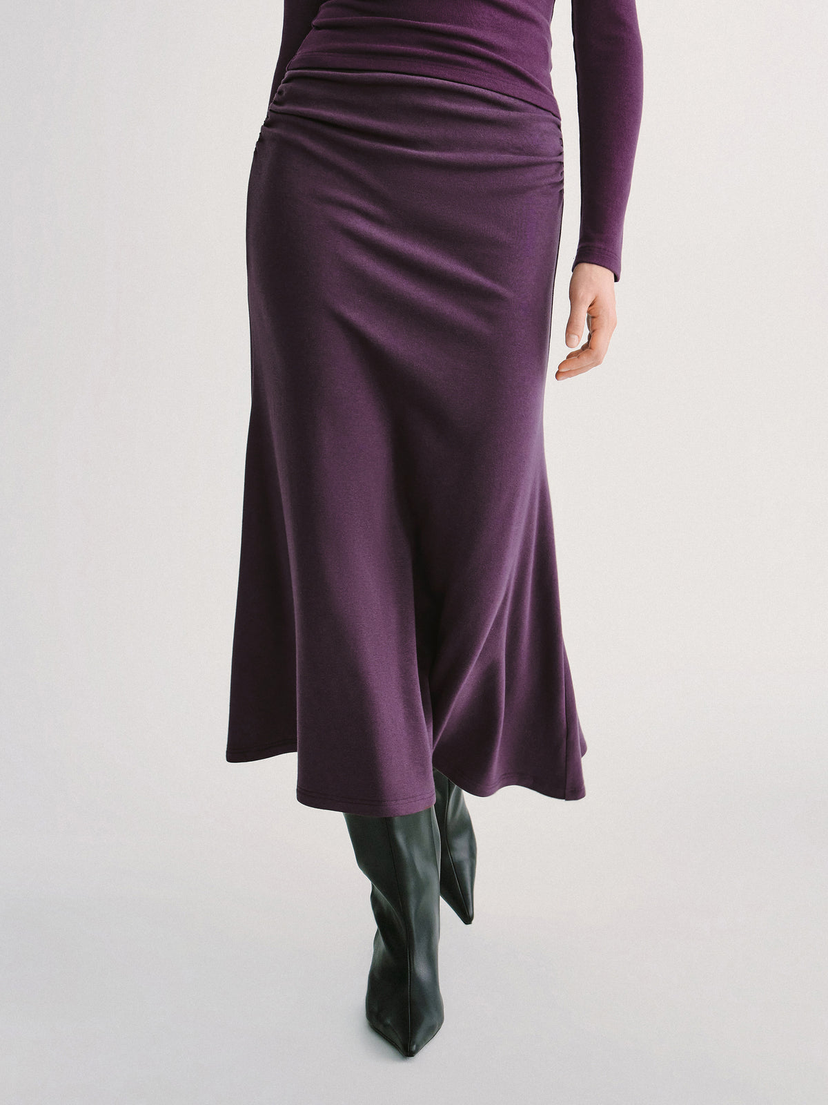 Prowarm Mid-Rise Ruched Flared Midi Skirt