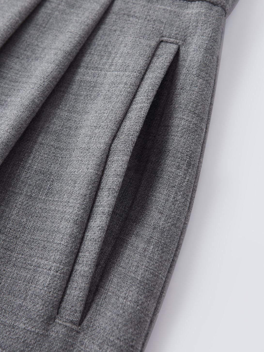 4-way Stretch Wool Mid Rise Pleated Wide Leg Trousers with Pockets