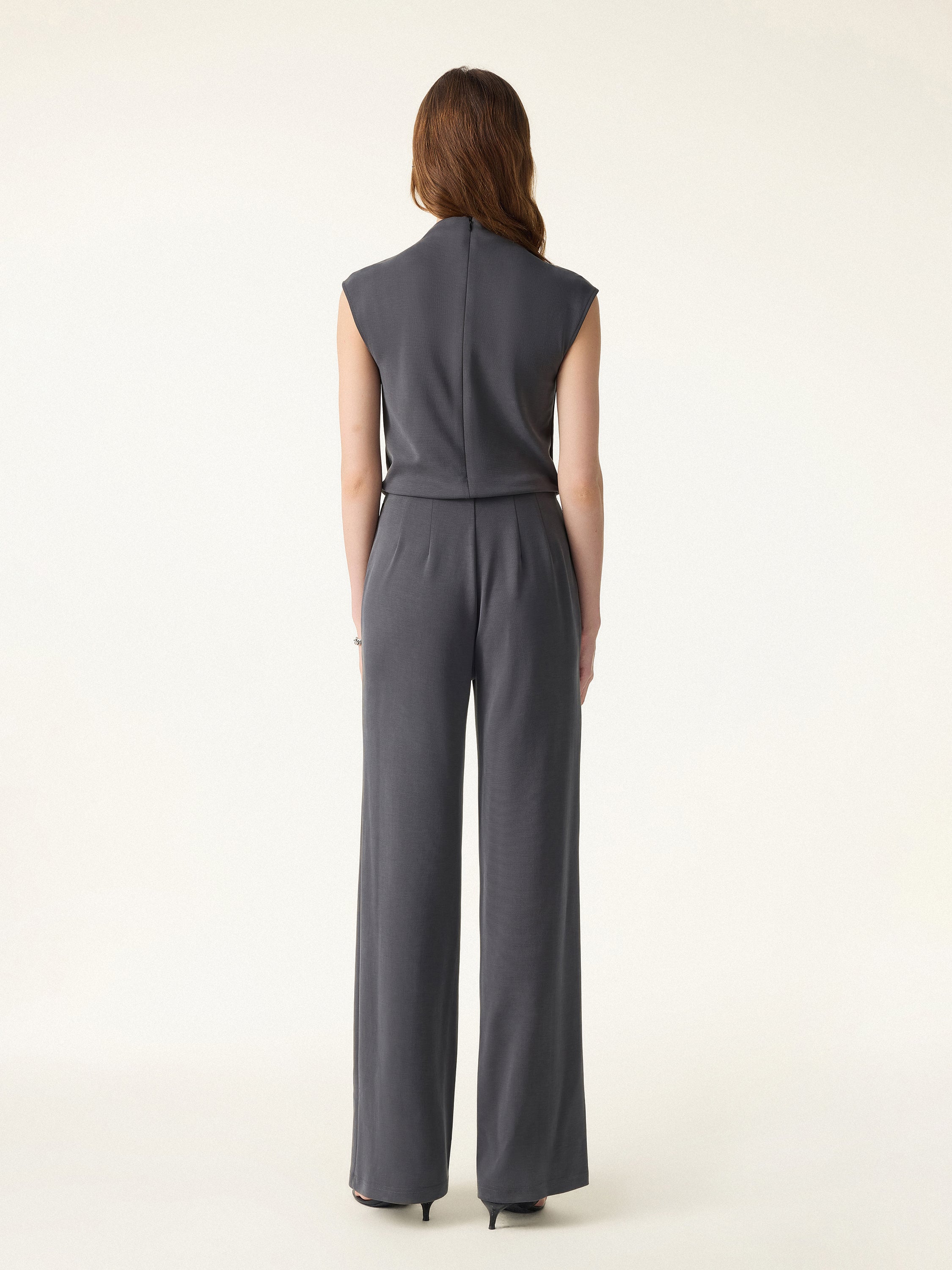 OGL Lightweight Wrinkle Resistant Easy On Off Travel Friendly