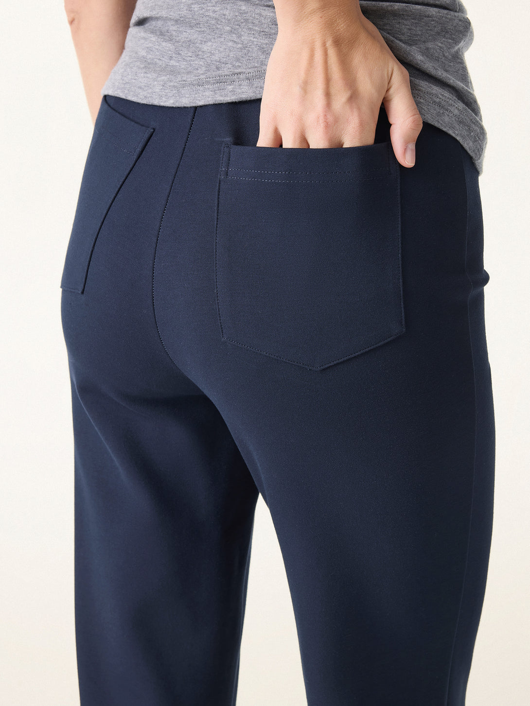 4-way Stretch Mid Rise Cropped Straight Pull-on Pants with Pockets