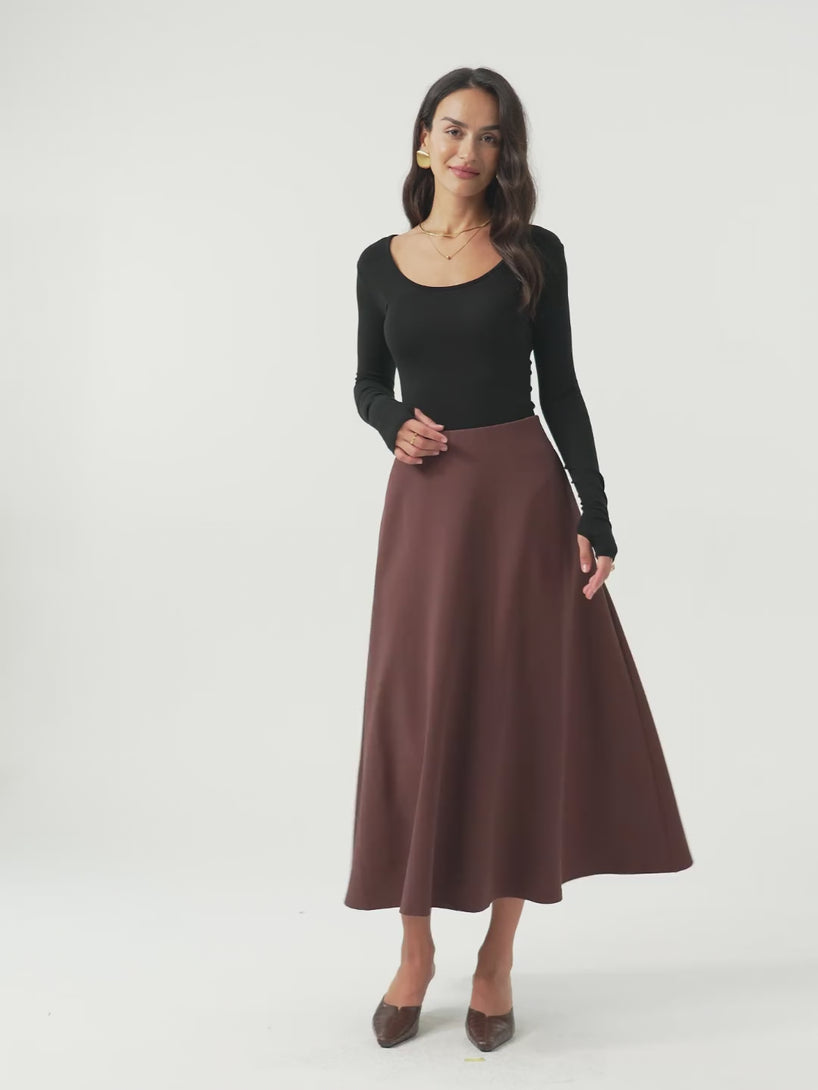 Wrinkle-Resistant High Rise Pull-on Maxi Skirts with Pockets