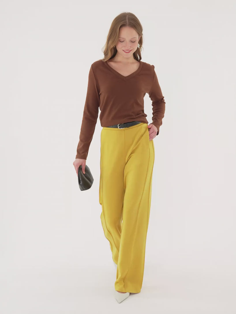 OGLmove Eco-Mousse® V-Neck Long Sleeve Banded Hem Top