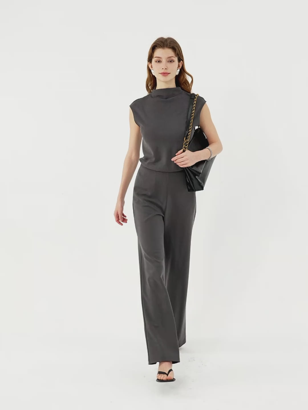 OGL Lightweight Wrinkle Resistant Easy On Off Travel Friendly
